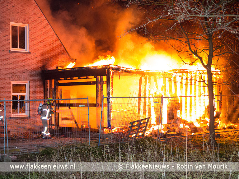 Getuigen gezocht van brandstichting Sommelsdijk - FlakkeeNieuws Goeree-Overflakkee