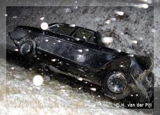 Foto behorende bij Auto in de sloot bij Den Bommel