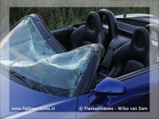 Foto behorende bij Auto naast de weg bij Dirksland