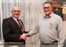 Foto behorende bij Burgemeester reikt Koninklijke Onderscheiding uit